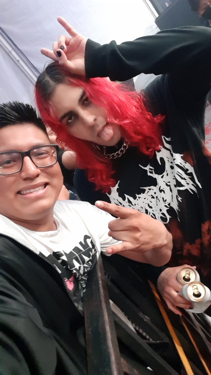 RafaReynada's tweet photo. Con los panas de @monde713 rompiendola durísimo 🔥🔥🔥😎😎😎 https://t.co/H1mbPkuhNW