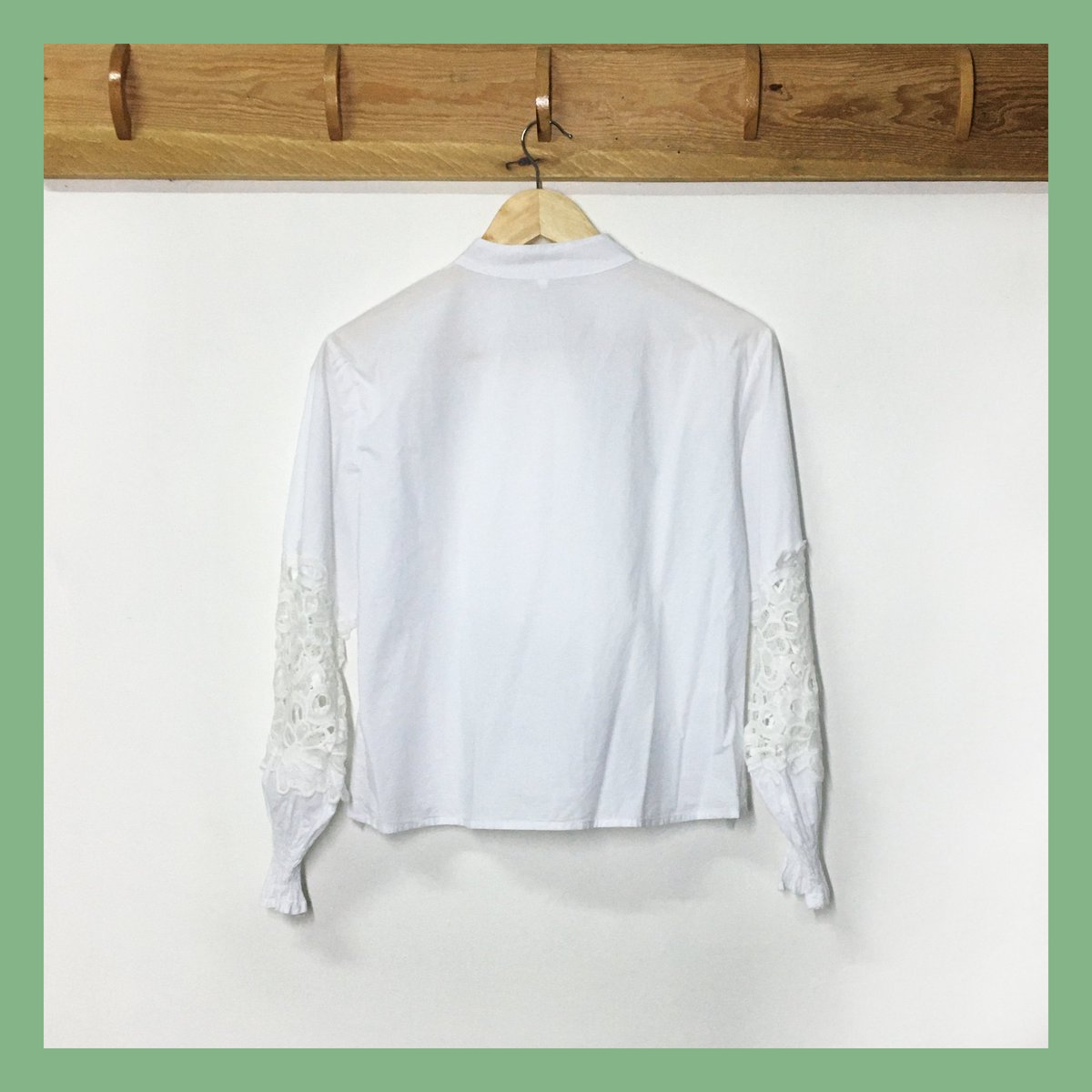 aureaboutiqueph's tweet photo. Lace Sleeve Button-Up Blouse
Mandarin Collar
Long Garter-Puff Sleeve

Size: M
Php175

#forsalePH #clothesforsalePH #prelovedPH #prelovedclothesPH #aureaboutiqueph #lookingforbuyer #lfb https://t.co/KXmpKiqr5W