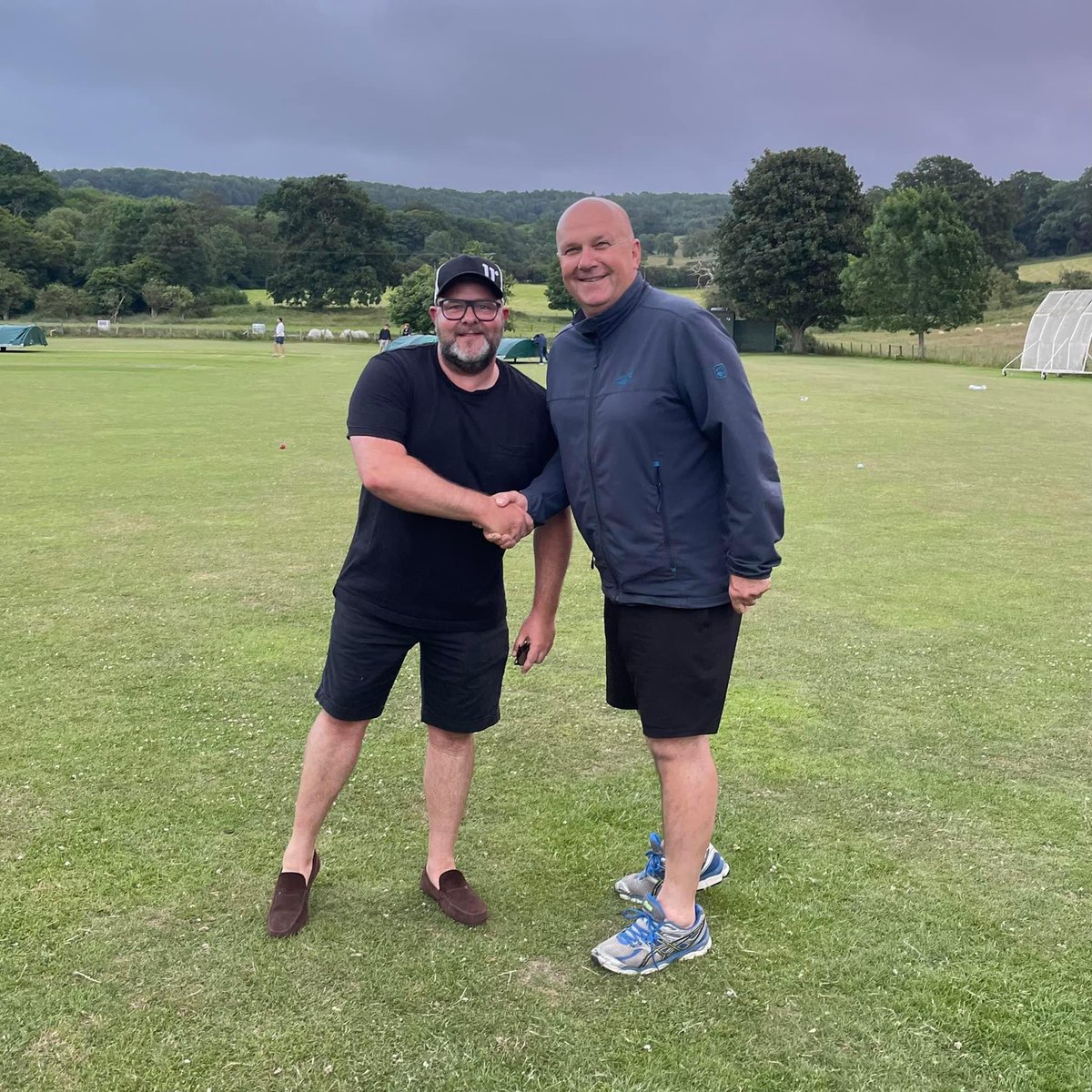 Broadwayseconds's tweet image. What a great night with @LarderCotswold coming out on top! A huge thank you to them, along with C&amp;amp;H decorating for the continued support of the club🤝

A massive shout out to all those who, helped with the night and all the great people who turned up! Some great money raised🙂