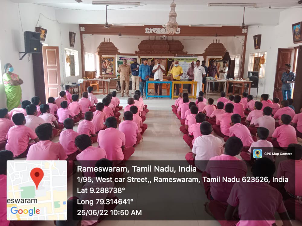RameswaramMpty's tweet photo. @SwachhBharatGov Awareness was given by the Rameswaram Municipality at Vivekananda Vidyalaya School on the topic of "My Garbage is My Responsibility" on  People's Movement for Clean Cities.@SwachhBharatGov @SwachSurvekshan https://t.co/0zFZ2dm2O6