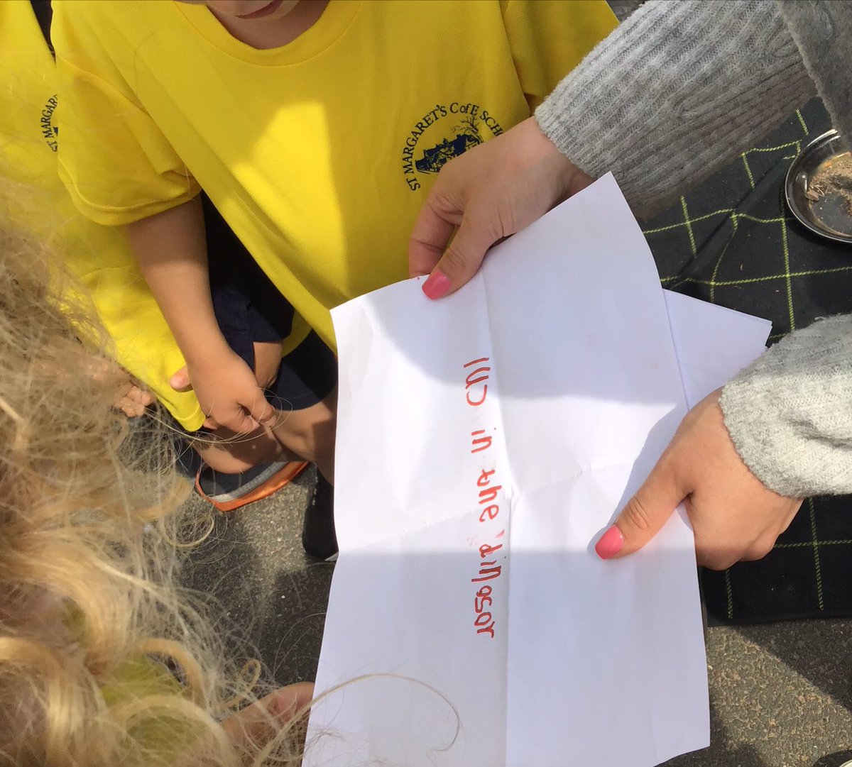 EYFSStMargaret1's tweet photo. Some of our children wrote clues to hide to create a treasure hunt in the Reception playground! Perfect opportunity for writing and reading whilst being active! #eyfs #eyfsoutdoors #outdoorlearning #activephonics #phonics #eyfswriting #eyfsreading https://t.co/s5UZStauAz