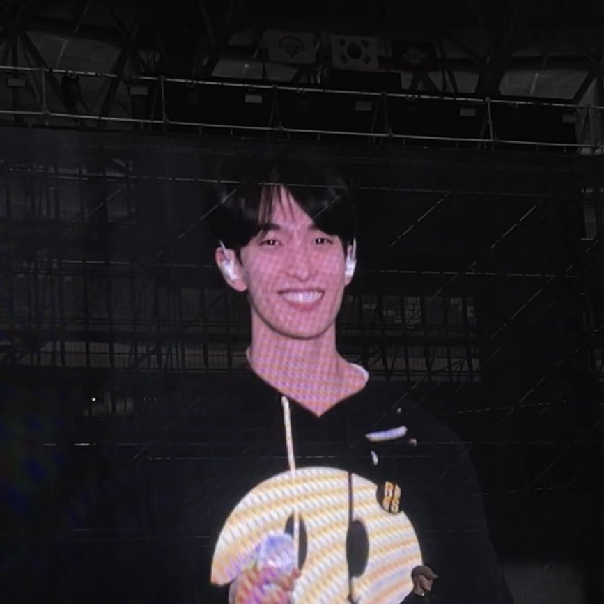 생얼이 이렇게커여울수있냐구..