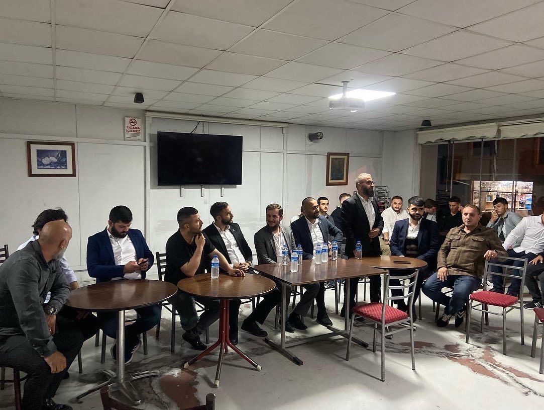 bbpduzce1's tweet photo. 📍Düzce/Aydınpınar
Büyük Birlik Partisi Düzce İl Yönetim Kurulu üyelerimiz ile birlikte, Aydınpınar’lı hemşehirlerimizi ziyaret ettik.

#DüzceİçinBüyükBirlik https://t.co/7rQIdkAcq0