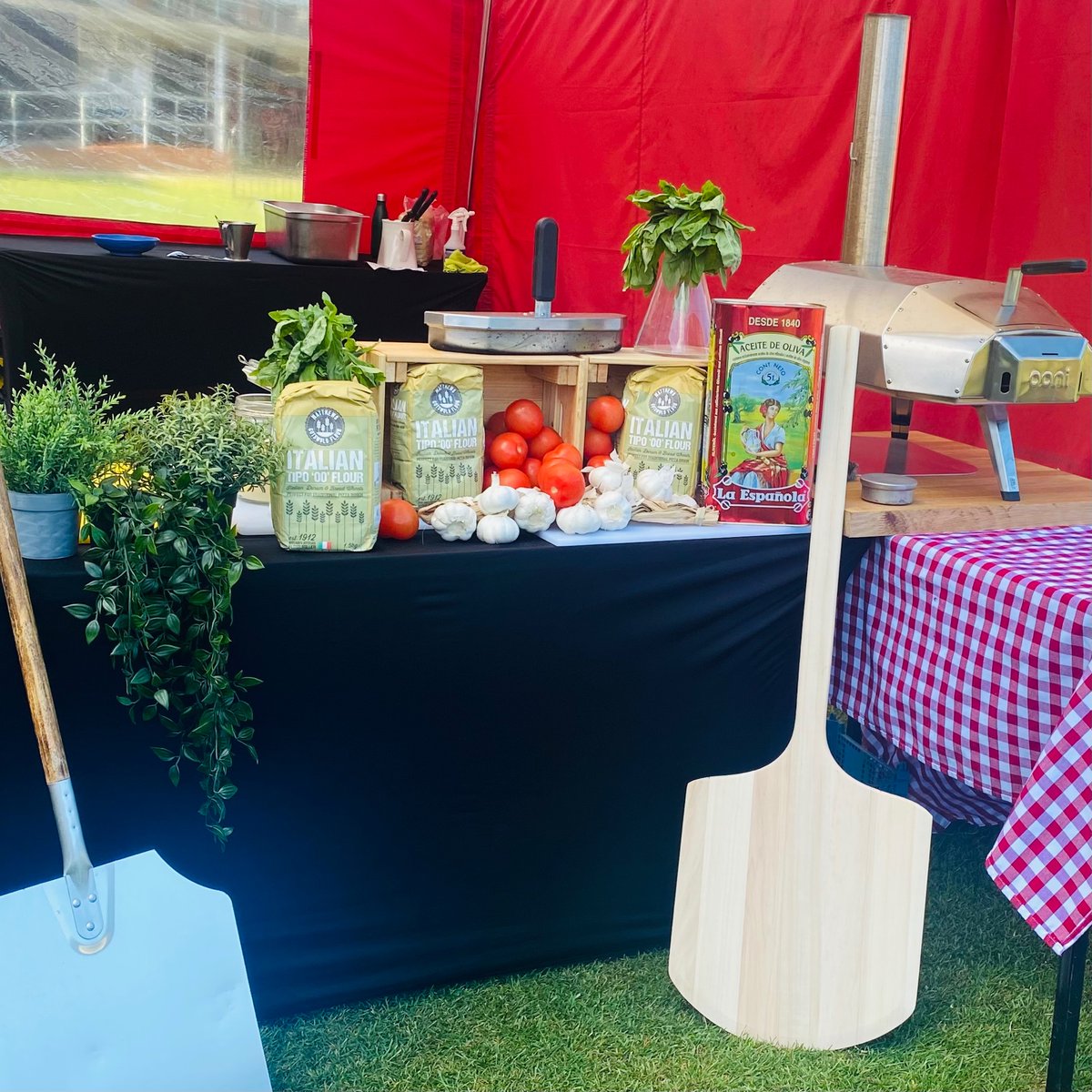 Wood-Fired Pizza Station ready to go for @BKHSKHVIII Open Morning! <a href="/HolroydHowe/">Holroyd Howe</a> <a href="/HowsonHelen/">Helen Howson</a> <a href="/chefbenji64/">Ben Cook</a>