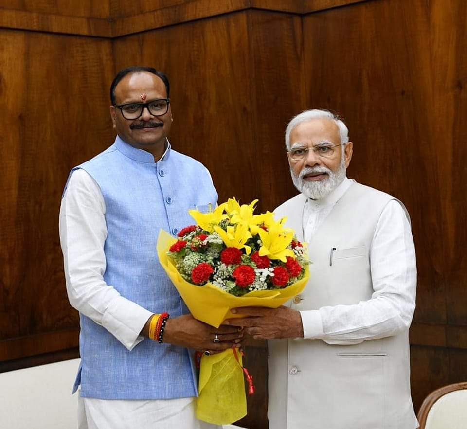 Sanjeev32470725's tweet photo. ब्राह्मण कुलभूषण डिप्टी सीएम यूपी एवं स्वास्थ्य मंत्री श्री @brajeshpathakup जी को जन्मदिन की बहुत बहुत बधाई एवं हार्दिक शुभकामनाएं....
Happy Birthday 🎁🎁🎁🎁🌹🌹🌹🌹
#BrajeshPathakBjp https://t.co/4gKYdniSWv