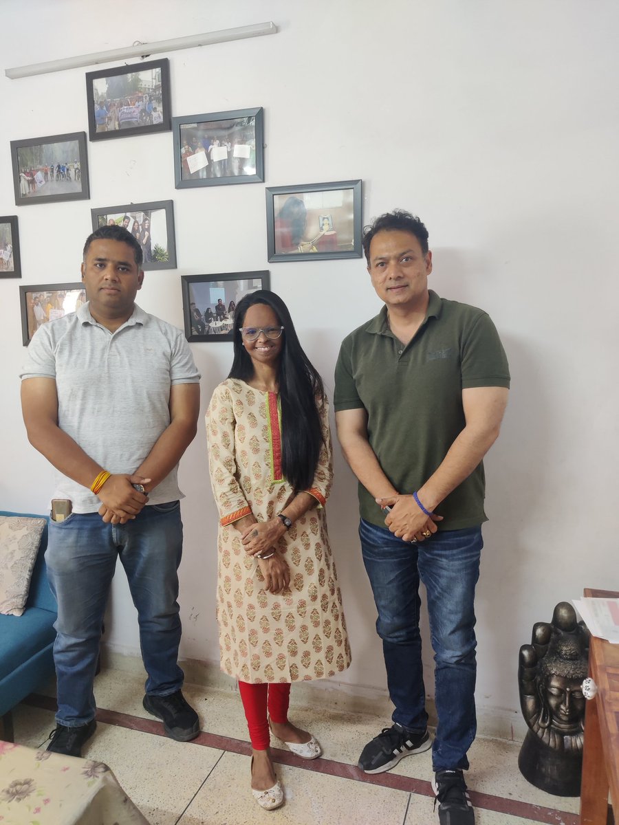 NitinTyagi_BJP's tweet photo. Meeting the legend @TheLaxmiAgarwal . So inspiring. https://t.co/3gY41zVK4O