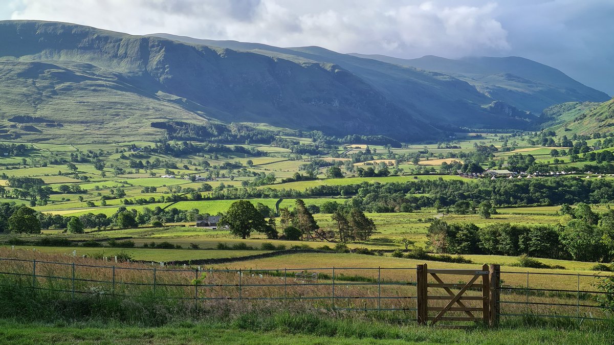 fssbirding's tweet image. Departing @FSCBlencathra after a great week with @TimBlackburn66 on #biol0007 #FieldCourseFortnight