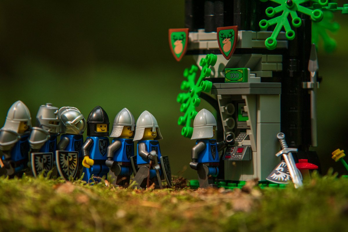 miszaszym1's tweet photo. ATM, last stop before the weekend
@LEGO_Group #lego #legocastle #foresthideout #toyphotography #weekendvibes https://t.co/qsqMx3qRX3