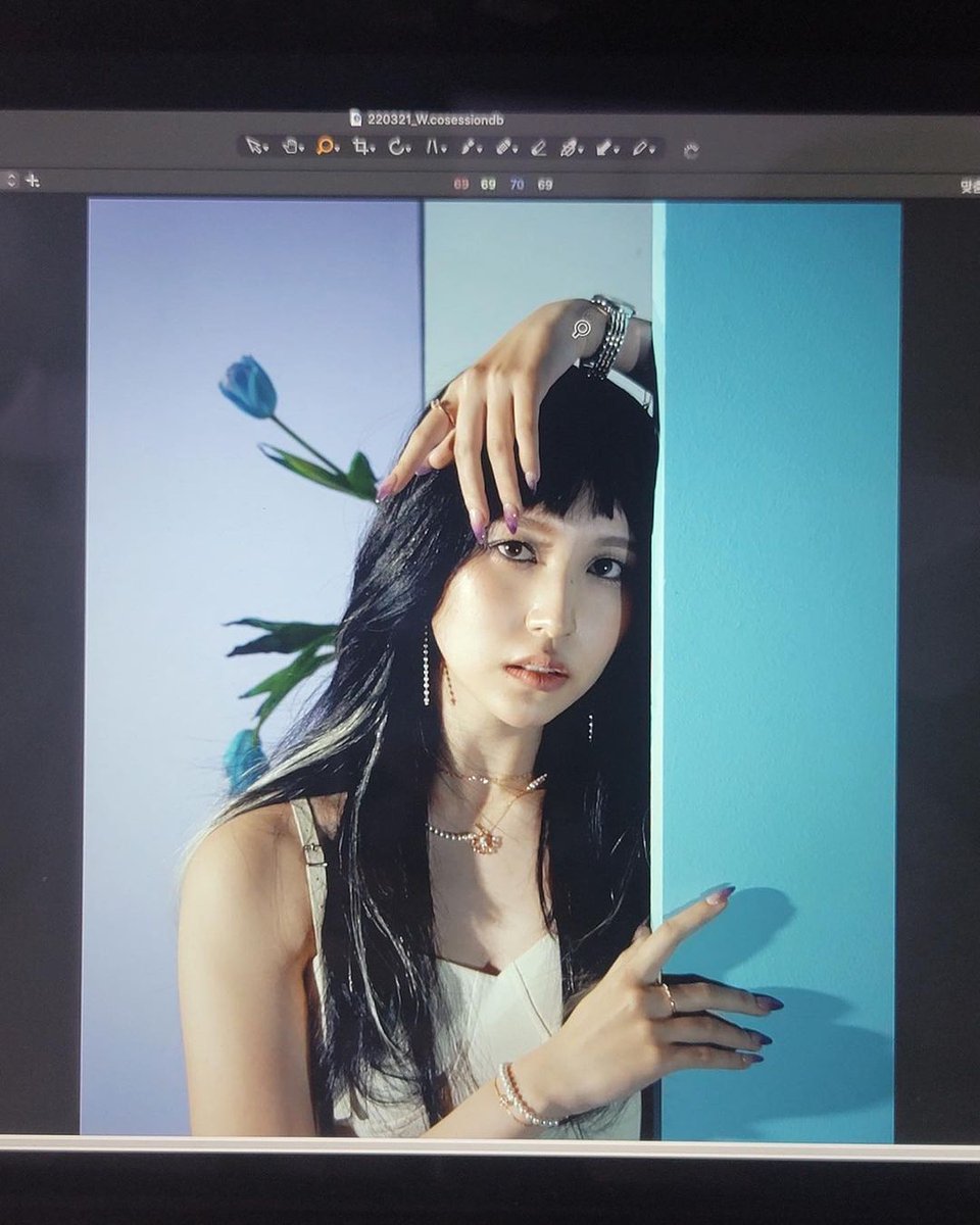 S9LEN7's tweet photo. hey, hi hello, have a nice day drink water &amp; eat delicious food! 

i'm in my model era haha 

#UTOPIAINSTAGRAM 
#UTOPIAIDOLS
#UTOPIAMODELS https://t.co/VrPes6nmUX