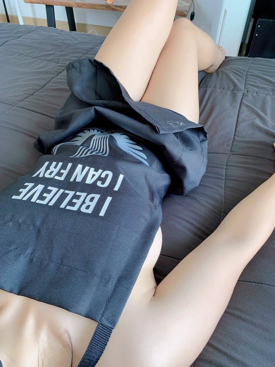 하루 종일 자고 일어나니 벌써 이 시간이네요… 좀 더 잘께요 ㅋㅋ
I just woke up and it’s already this late… I’ll sleep some more lol

#ㅅㅌ #섹트 #노브라 #노팬티 #유나TV #sexy