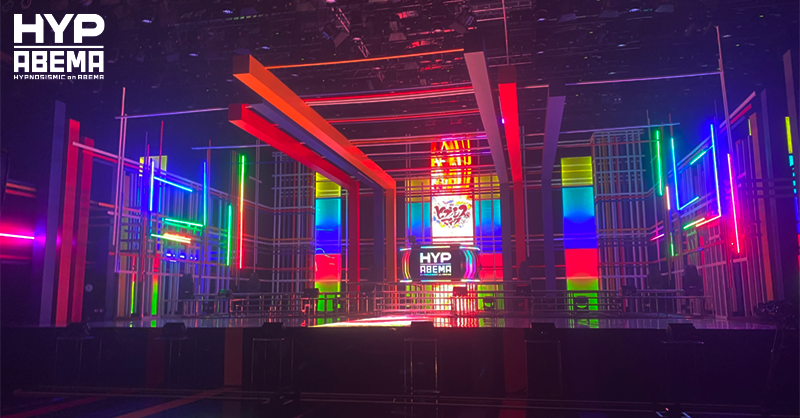 HYPNOSIS_ABEMA's tweet photo. 🟥🟦🟨⬜️🟧🟪

ヒプノシスマイク
NO TICKET LIVE 3時間生放送！ 
CROSS A LINE SP

🟥🟦🟨⬜️🟧🟪

生放送まであと少し…！

6ディビジョン18人が集まるスタジオをチラ見せ👀
ここで #ヒプマイ2ndAL 収録曲を初披露♪

#アベマでヒプマイ生ライブ で呟きながら
一緒に楽しもう❗️

#ヒプノシスアベマ