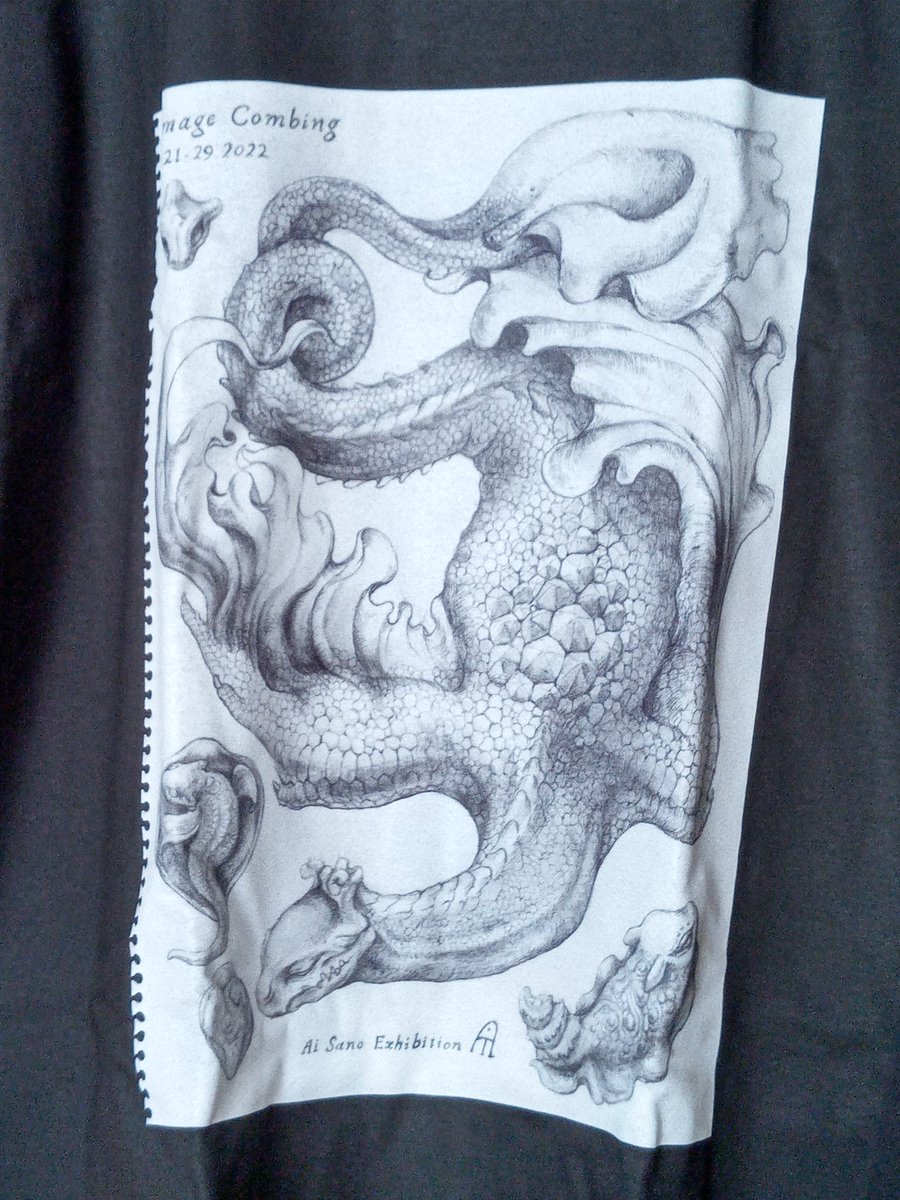 AQUA_SiON's tweet photo. 先日の佐野藍( @Ai_shirokoumori )さん個展の限定Tシャツが届きました~♪☺
箱を開けたら、ふっと良い香りが拡がり、そんな心配りが素敵ですね~♪
ポストカードと月刊アルビオンvol.3も嬉しいです(✪▽✪)✨
#佐野藍
#ImageCombing https://t.co/zNdE7FOmU1