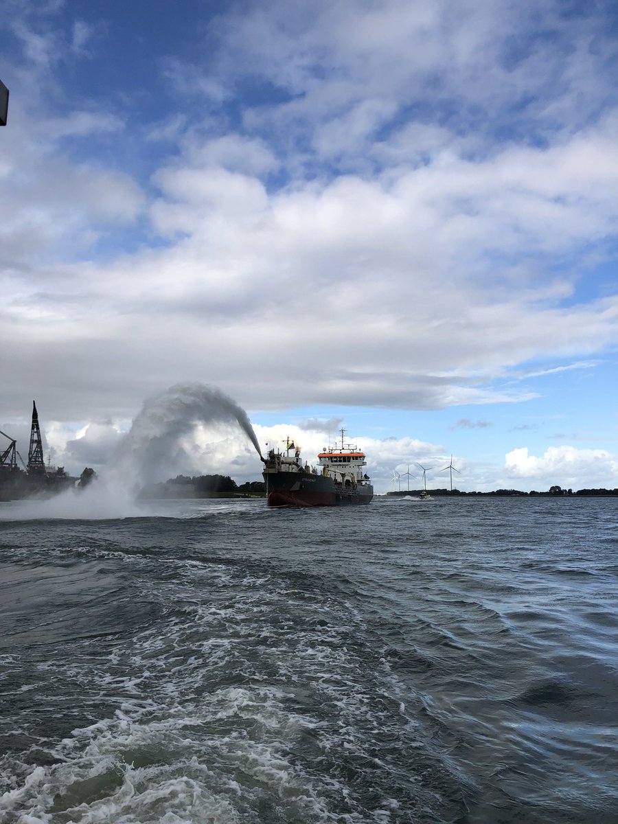 Today is #DayoftheSeafarer. About 90% of world trade is transported by sea. Sea shipping is of great importance to everyone. Theme for today is 'Your voyage - then and now, share your journey': seafarers are able to share their personal experiences ☀️⚓
➡️ nlflag.nl/working-sea-no…