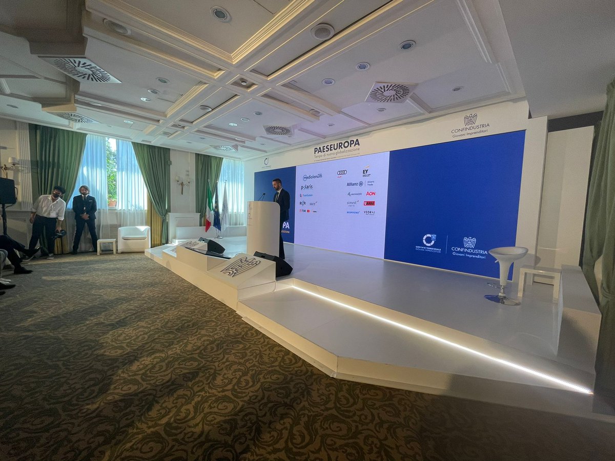 Dante ci insegna che in ogni viaggio c’è una meta da perseguire, che il percorso va costruito oltre le difficoltà, puntando in alto.
E con questa edizione del nostro Convegno abbiamo voluto puntare davvero in alto. #PaesEuropa #StefanoLuccisano <a href="/GIConfindustria/">GI Confindustria</a>