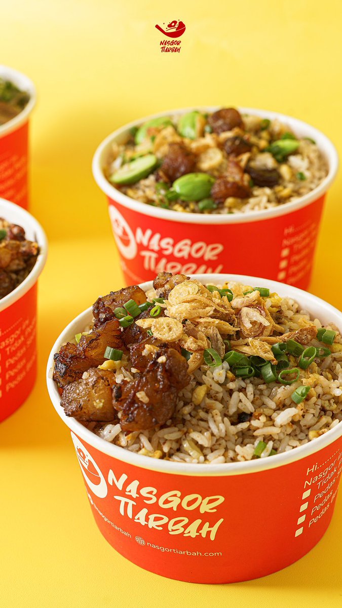 Makan malam is served