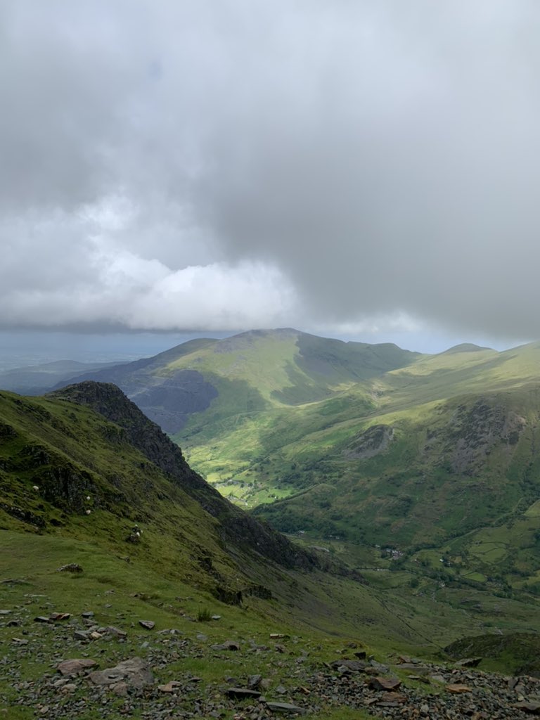 hepworth_becky's tweet image. Beautiful views between the showers! #SnowdonChallenge