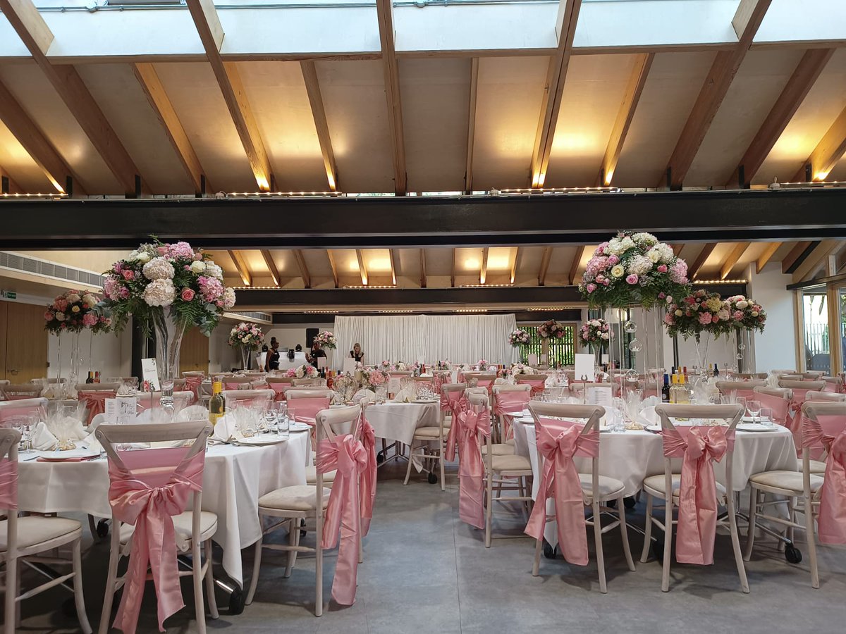 Alll the pink at The Glass House 💕
@signaturemomentevents