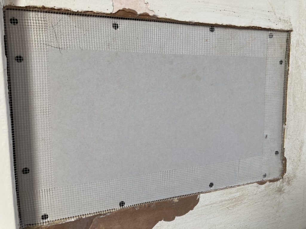 Low Level Plasterboard Rips Repairing damaged plasterboard, remove damaged section fix new ...