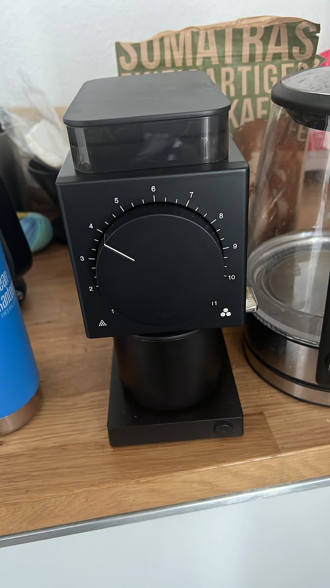 Jurakittel's tweet image. Neues Spielzeug im Bunde #coffeecontent