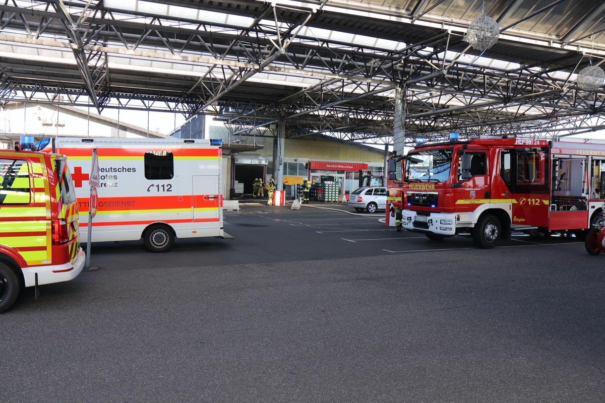 ffvga's tweet photo. Zu einem brennenden Stapler in einem Einkaufszentrum in #Asbach wurde heute Morgen die #Feuerwehr alarmiert. Der #Brand konnte schnell gelöscht werden. Es folgte eine umfangreiche Belüftung des Gebäudes.
Bericht: https://t.co/TcMeWzjn7o https://t.co/7sy5WDQW6P