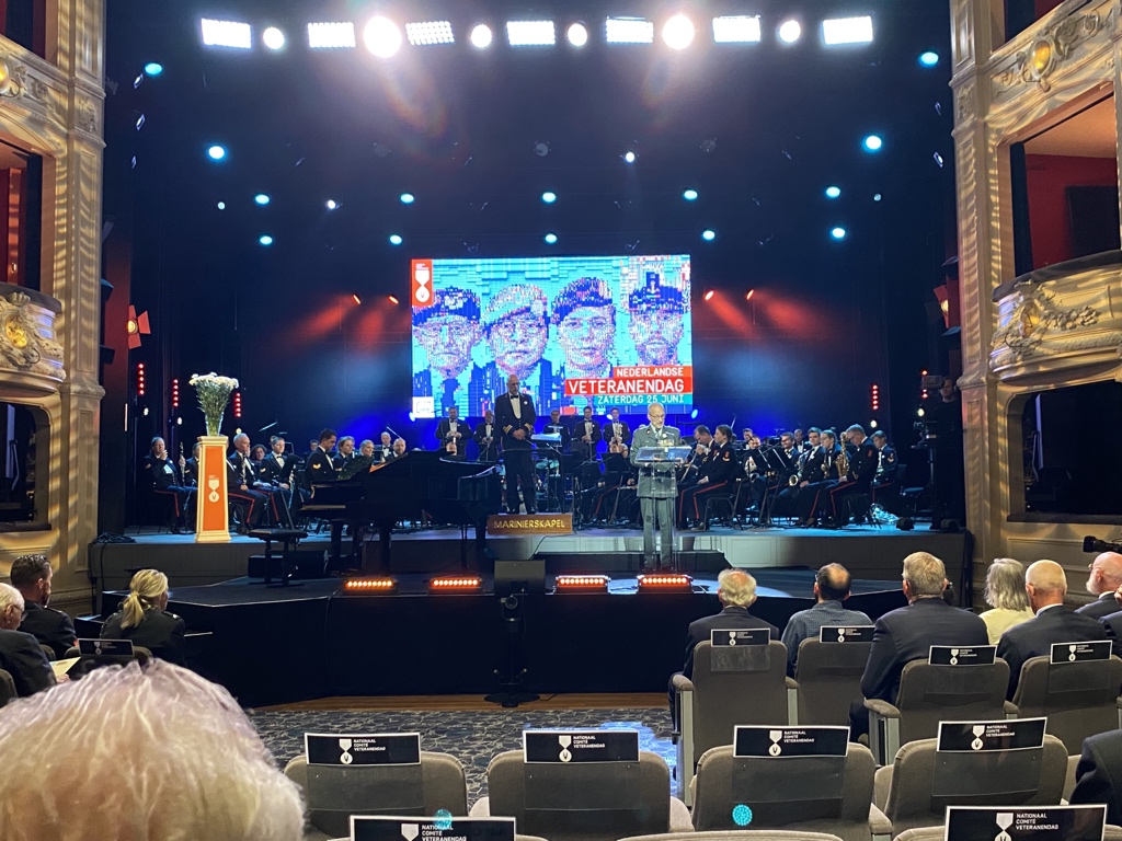 P_Stunnenberg's tweet photo. Opening #nationaleVeteranendag https://t.co/5l8ObKND5D