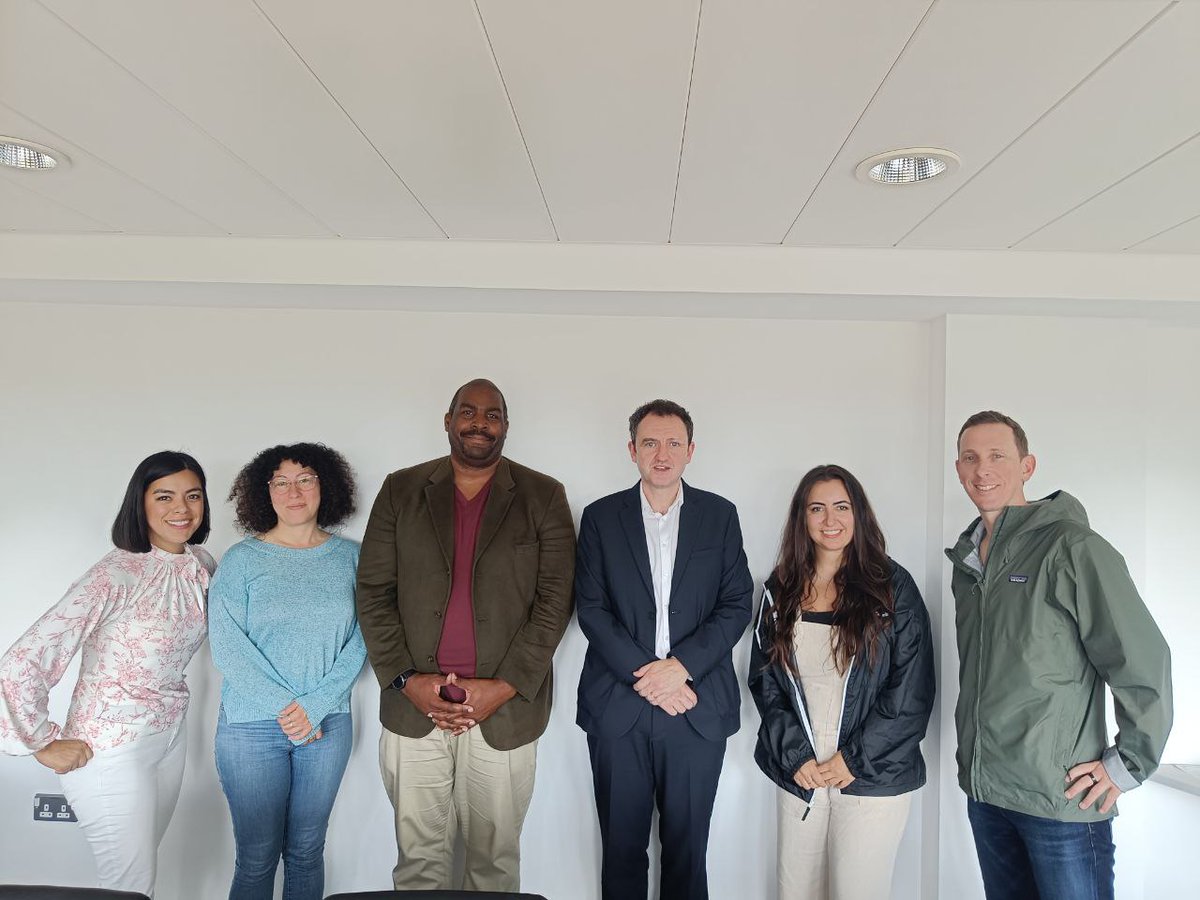 chundley1's tweet photo. Earlier yesterday, we were fortunate to spend time with @cjhumanrights discussing human rights in Ireland at Queen's University with @EmmaL_R90 @EvanWestrup @ghidadagher @racunatx and Christina Vassallo. @gmfus #GMFMMF https://t.co/Dl9KgCRfgn