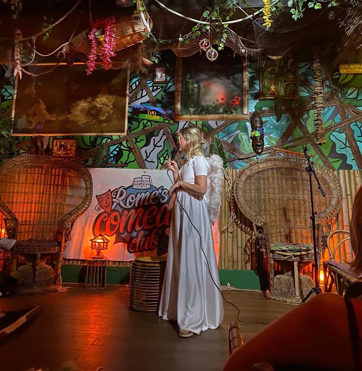 Jesssica's tweet image. Last night at The Comedy Club in Rome was well fun! Less than 3 weeks until @GMFringe &amp;amp; 2 months until @edfringe with  @theSpaceUK 

Tickets for Manchester here:

manchester.ssboxoffice.com/events/the-oli…

#theolivetree #femalecomedy #newwriting #angel #standup

@SGRBUTTIES