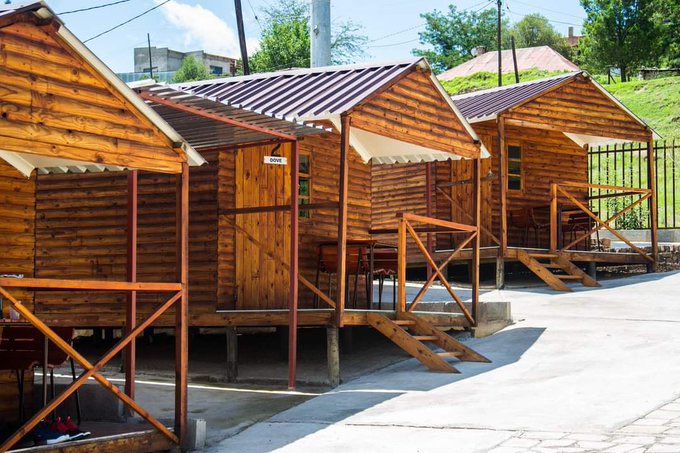 Motlatsi_RC's tweet photo. Lesotho we have everything ,The nest guest house sea point maseru
Only R500 per room... Single or sharing. Braai stand on request and beverages are available.
haole shopping Le motho wa hao O mo surprise  Le fihle lere tlanya tlanya Le boele shopping lele bohlale 😍😍😍
🇱🇸🇱🇸😜😜 https://t.co/9D5B21SJ1f