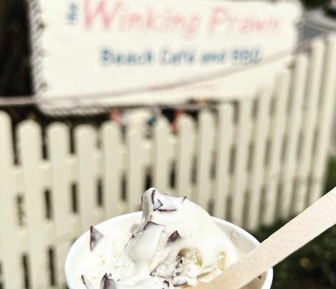 Post SUP sustenance🍦

That's the way to do it!

📸 @stacers553
@weareflowandpaddle

#leweekend #yogaretreat #sup #weareflowandpaddle #devon #thesweatlife #icecream #winkingprawn #salcombe