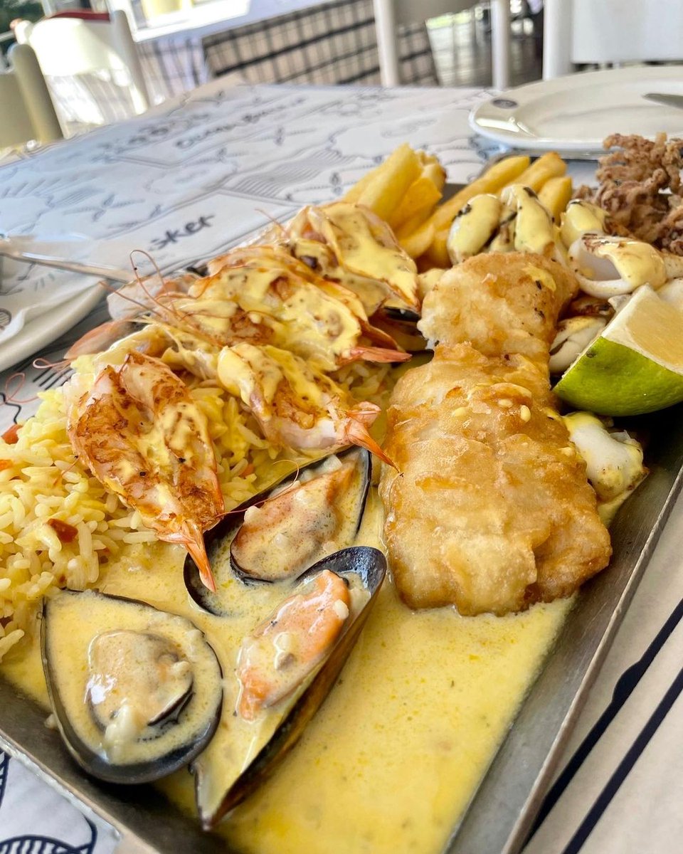 OBMorningview's tweet photo. A seafood feast for a cold wet winter's day.

#oceanbasketmorningview #seafood #loveforseafood #weekendfeast #dinewithus https://t.co/hlRsrJmBSz