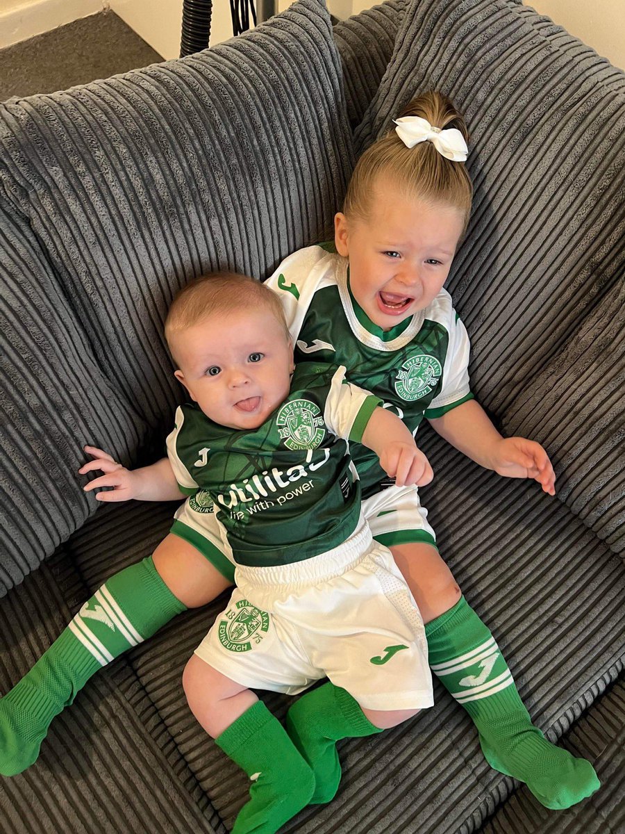liamcameron148's tweet photo. One love 💚 @HibernianFC https://t.co/AS9KzY1Od7