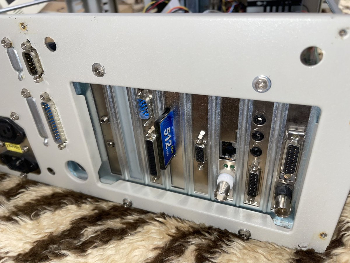 VejvyCZ's tweet photo. PC s CPU 286 10MHz a 1 Mb ram je témeř hotovy, už schazi jen ovladače na GPU a AUDIO. Musel jsem použit umiverzalni bios do síťové karty, protože ten v desce umi jen 40 druhů HDD… časem někde sehnat velkou 5,25 disketovku a bude to hotove kompleťni.
#CPU286
#oldcomputers
#msdos https://t.co/kRplH8XsqL