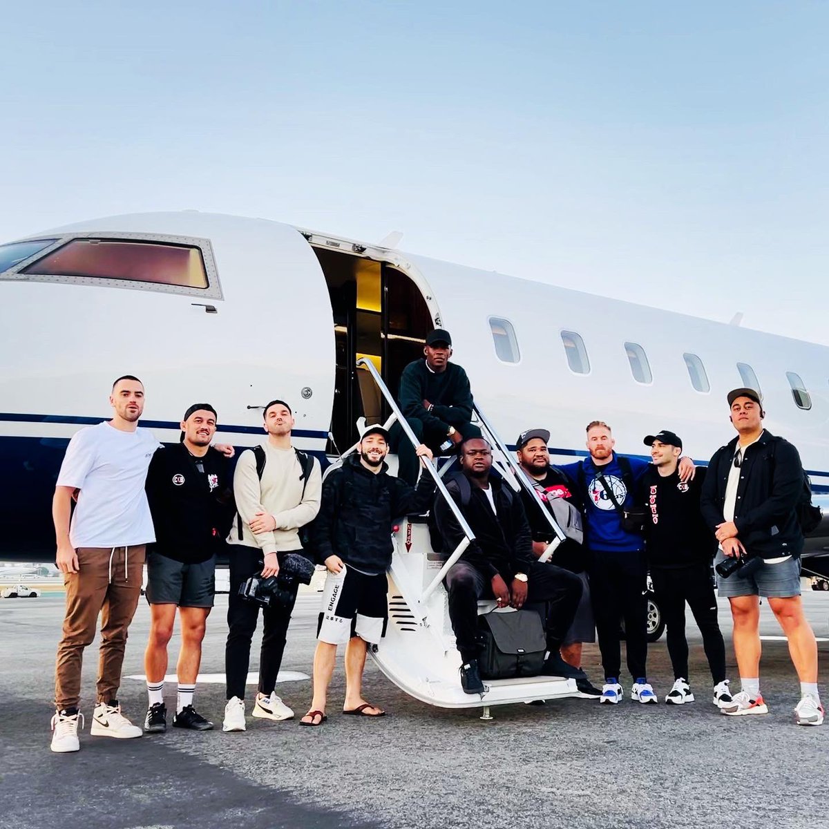Israel Adesanya tweet media