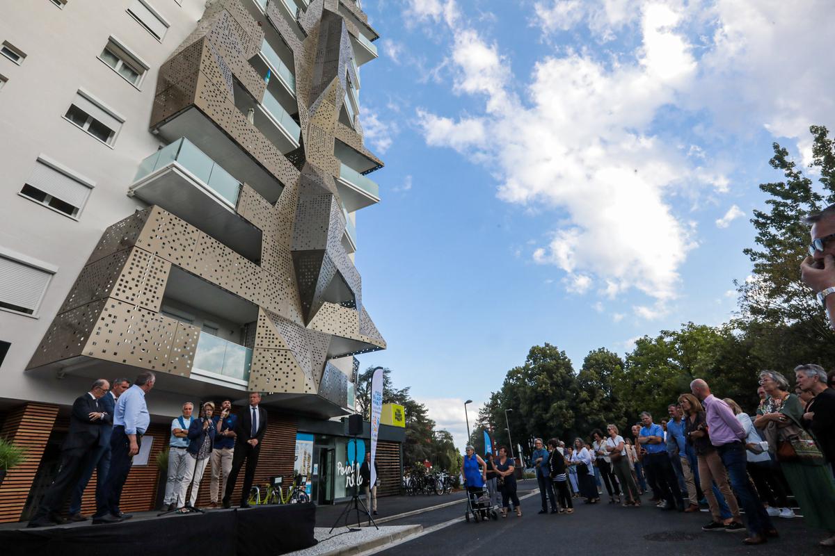 🏢 Pau : la Tour des Fleurs, premier immeuble rénové de Saragosse

 larepubliquedespyrenees.fr/pyrenees-atlan…