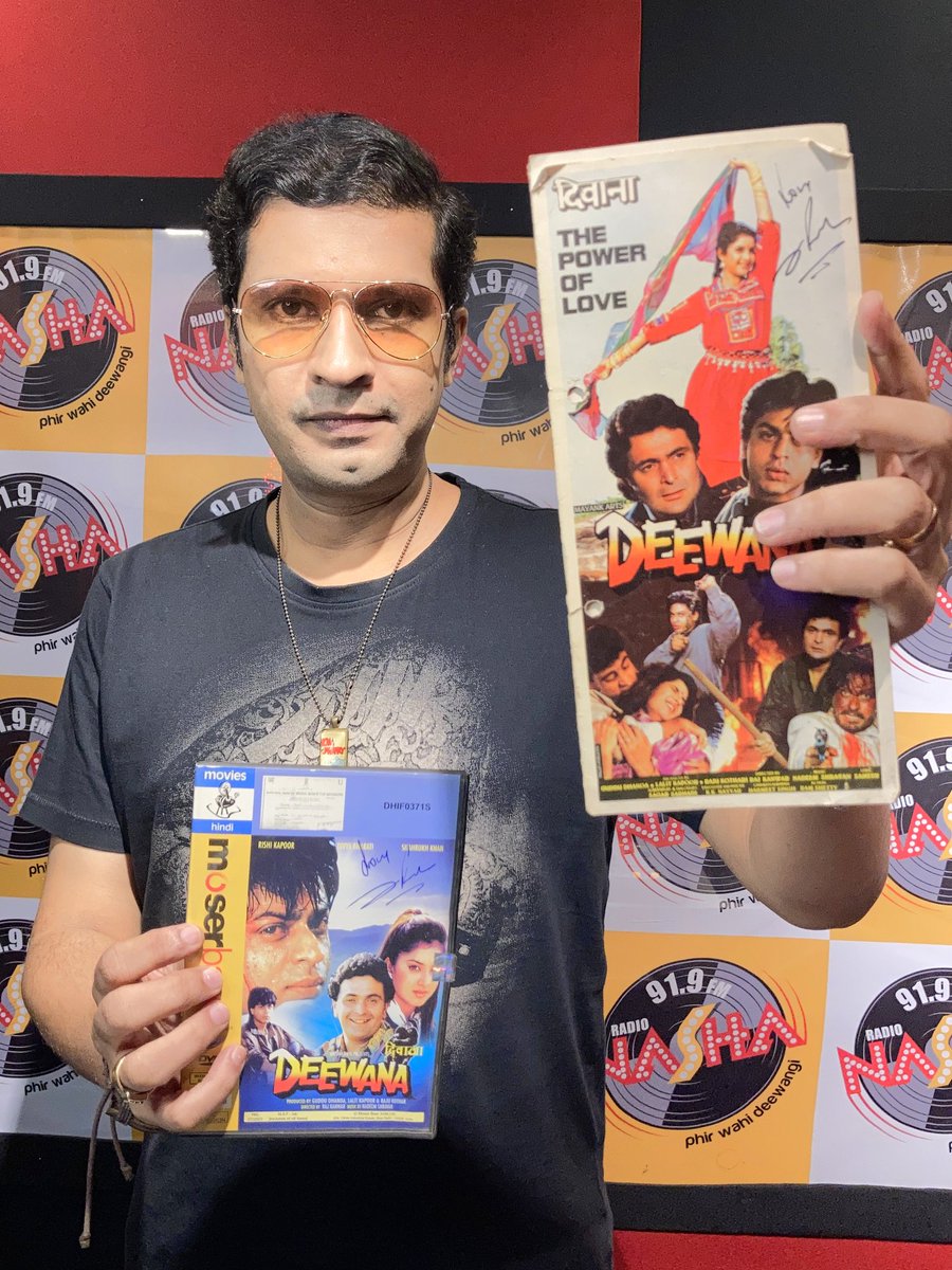 DIVYASOLGAMA's tweet photo. On the occasion of #30YearsOfShahrukhKhan known some super rare stuffs related to his 1st released Hindi film - #Deewana by our Bollywood spy RJ #DivyaSolgama
A MUST watch for all #SRK Fans!!
#30YrsOfSrk #ShahRukhKhan𓀠 #Pathaan #CCDivyaSolgama
VIDEO 👉 https://t.co/5Kgvvwm5A1 https://t.co/4zwGXsZ3aG