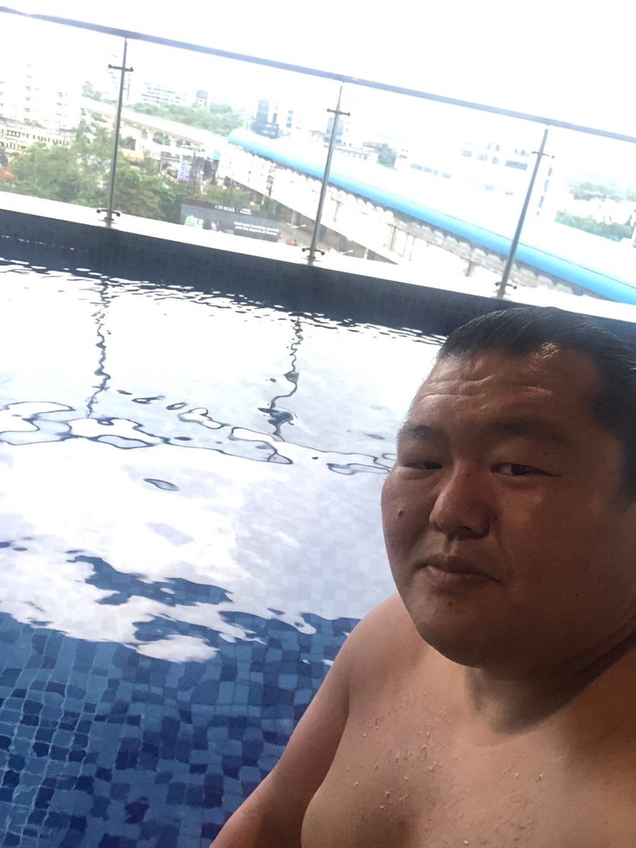 SumoexperienceC's tweet photo. After shooting the movie, I’m relaxing in the swimming pool of the hotel.
Nobody was there,
Hard to know by my face, but I was really enjoying. Lonely but fully refreshing.
It’s good in this humid weather.
Fully satisfied! Will work hard tomorrow shooting!
#india #kolkata #sumo https://t.co/7IgBNczDJf