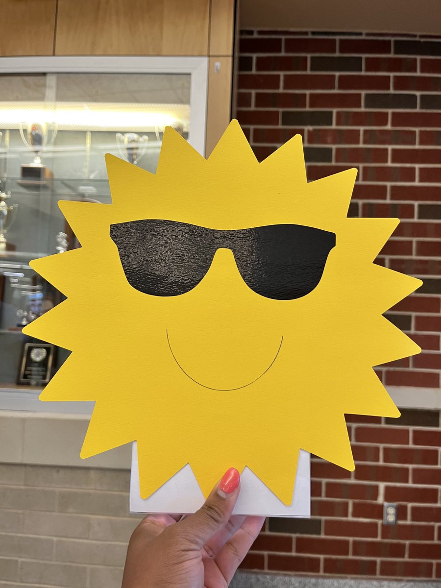 Enjoyed the celebrations at this June’s HCPS leadership academy! Happy Summer! #itsawrap #summervibes #raysingleaders #raysingthebar #pinchbeckstrong
