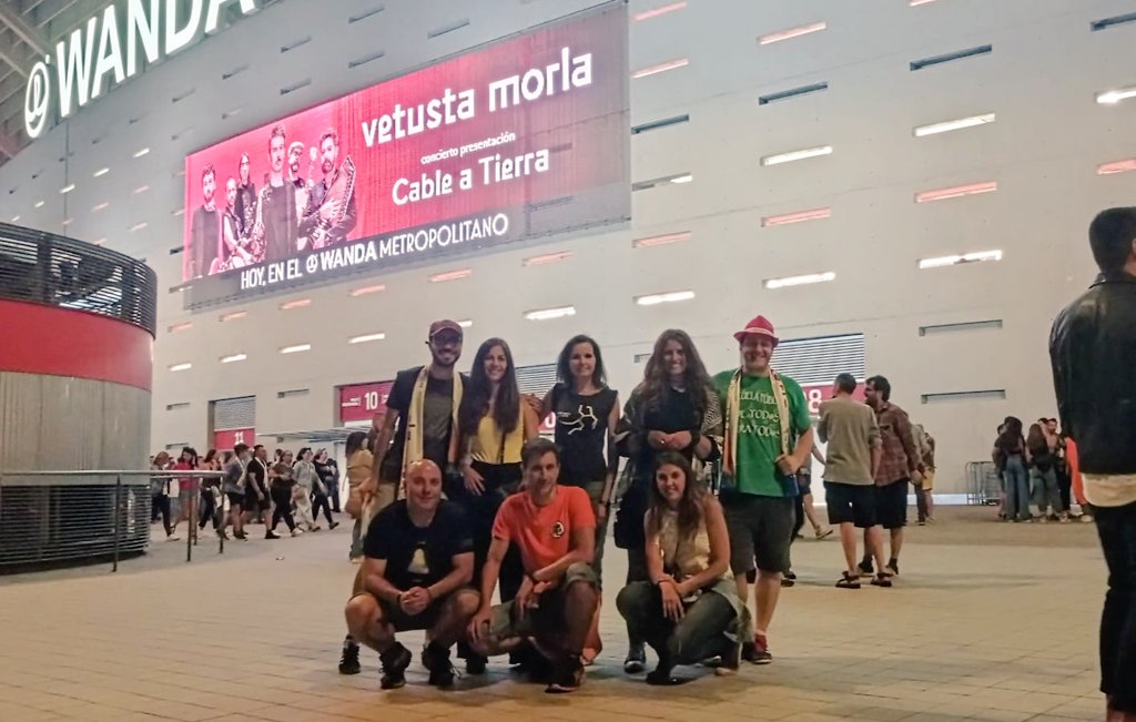 arancha_rivera's tweet photo. Qué noche más mágica! 💫😊
@vetustamorla 
@Metropolitano https://t.co/ONTsSHtk0k