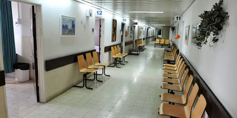 procleaningsco's tweet image. Cleanliness is key for running a medical office.
Keep reading to know more info on why you should consider hiring the best in medical office cleaning services.
procleanings.com/why-health-car…
#healthyenvironmen
#cleanfacility
#professionalsevice
#patientsatisfaction
#officecleaning