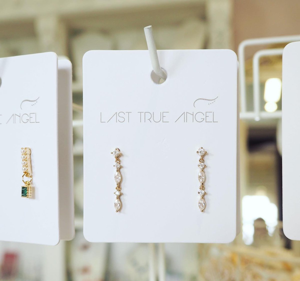 Happy Saturday! Here’s a little selection of some of our lovely new in pieces this week! It’s set to be another brilliant night of music at the Piece Hall with Nile Rodgers and we are open as normal until 4pm today so why not pop round for browse before the concert 🎵🛍✨