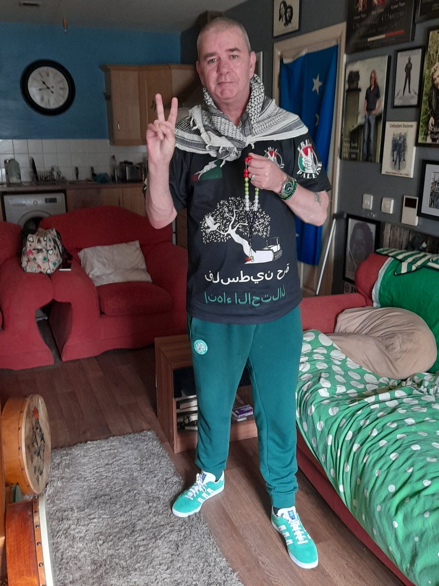 JohnnyH37578057's tweet photo. Solidarity to the Palestinian people  love and support from Ireland  🇮🇪🇮🇪 https://t.co/SIY6SkFYJF