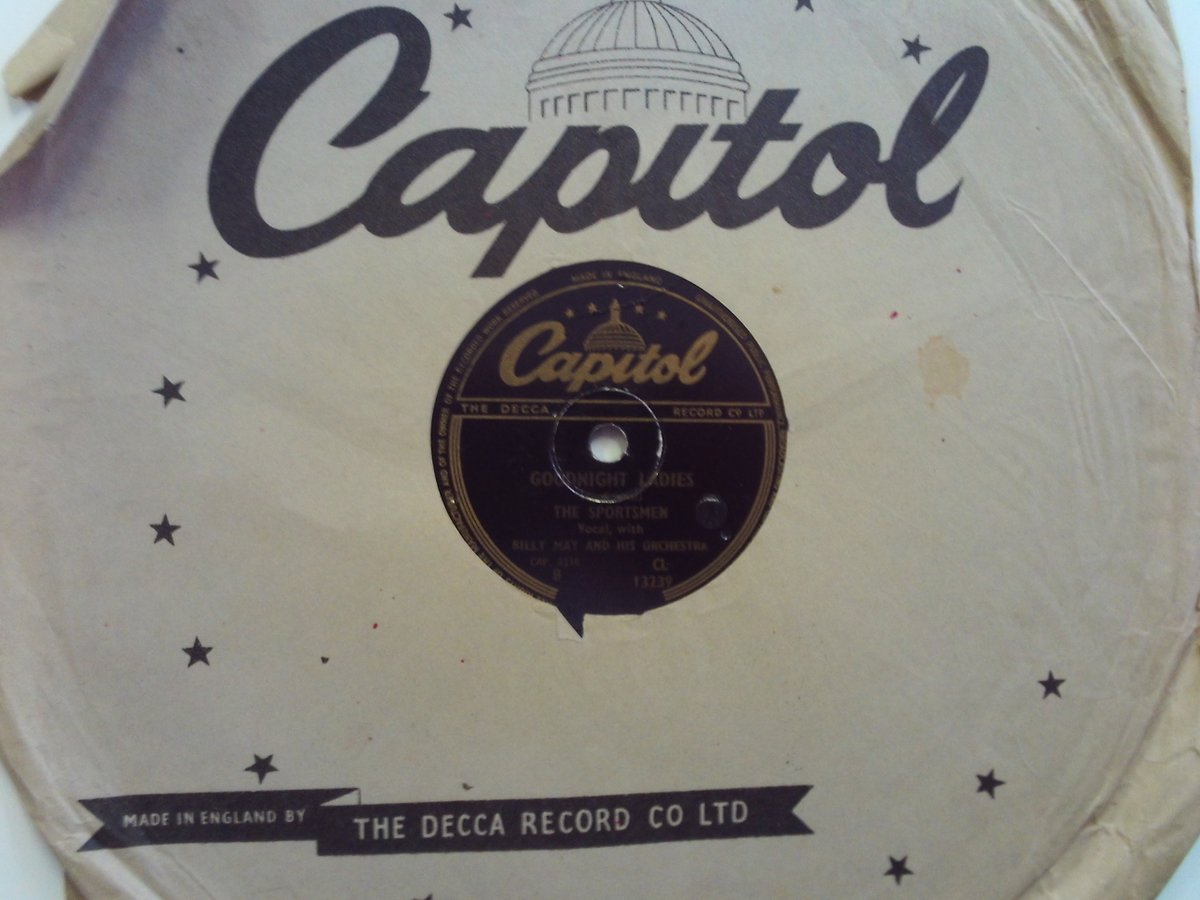 revolver_vinyl's tweet photo. ten inch record of the day :
The Sportsmen With Billy May And His Orchestra – Me And My Shadow
(UK Capitol Records #shellac 78rpm single 1950)
https://t.co/tm0SQvccb7
#fifties #pop #vocal #PreRock #50smusic https://t.co/v1GypxR3cL