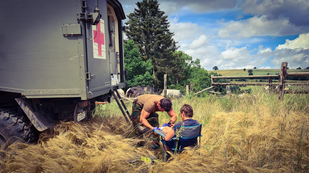 MedicalCompoBe's tweet photo. Onze hulpposten hebben weer flink hun best gedaan tijdens de #MESA22 #welldone #hiking (Img RD) https://t.co/oekrfa6tII