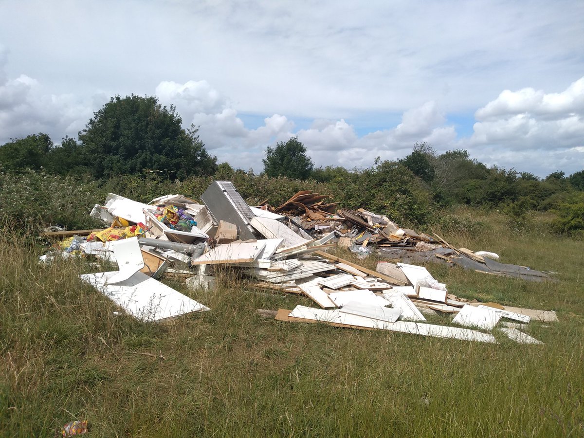 joeyhill75's tweet photo. Lovely walk on the @CroydonCouncil side of #roundshawdowns this morning. #sarcasm Not only the fly tipping from the illegal travellers six weeks ago but now an entire house renovation dumped on site. When will this be cleared? Just encouraging more #flytipping @InsideCroydon https://t.co/cHqbRXFPnn
