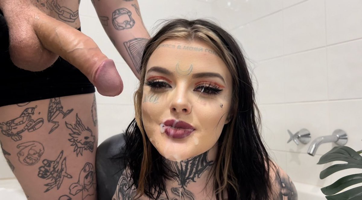 InkMaddison's tweet photo. Rt if you want a turn https://t.co/CMJto0Ebgn