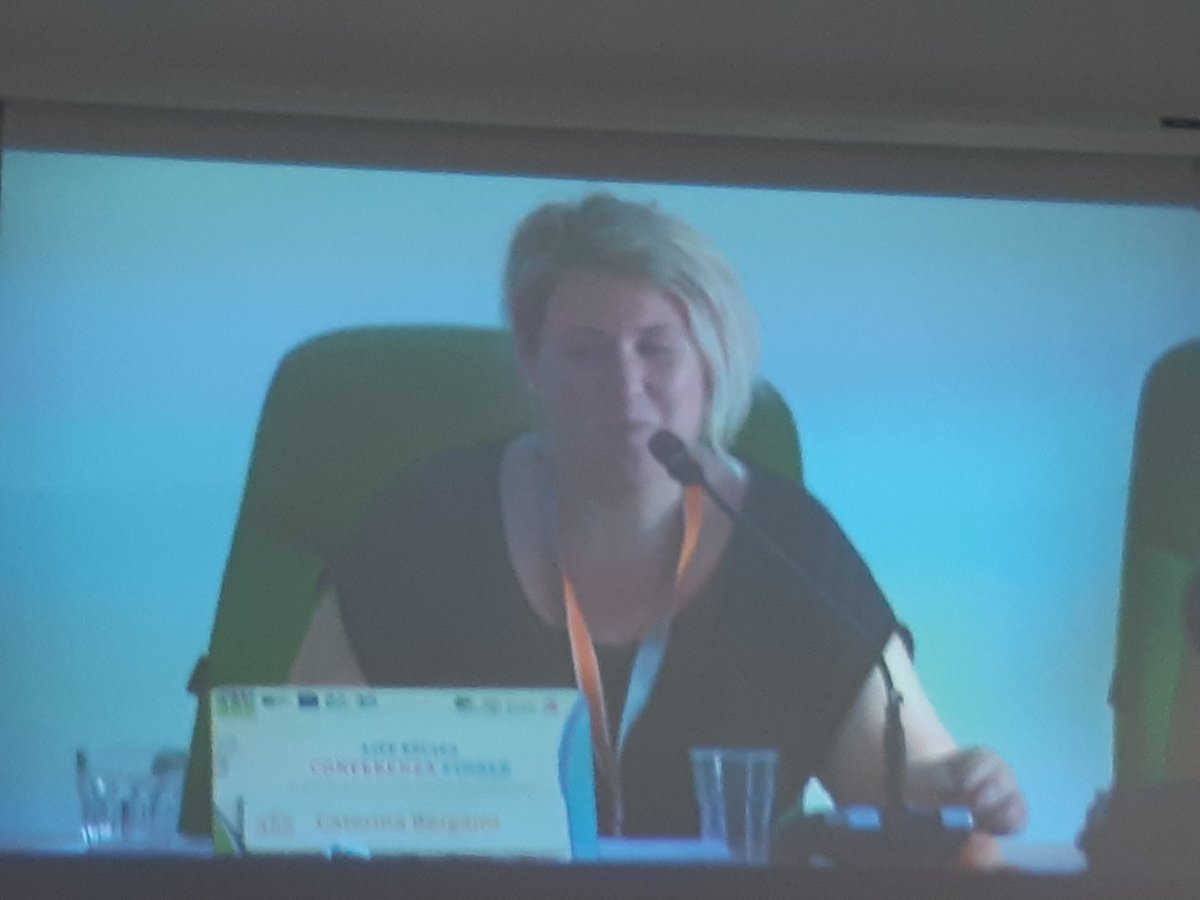 AlbaLAstorina's tweet image. Laura Criscuolo @CnrIrea e CnrIgg presenta l&apos;esperimento #CitizenScience a Milano @ProgettoBridges progetto-bridges.it/esperimento-ur… Grande panel al Convegno finale #LifeEsc360 @LIFEprogrammeIT moderato @CateBergami @lteritaly
