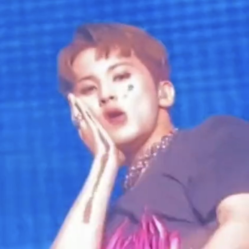 Ieemarkees's tweet photo. mark lee oh my god https://t.co/YHGvUm904h