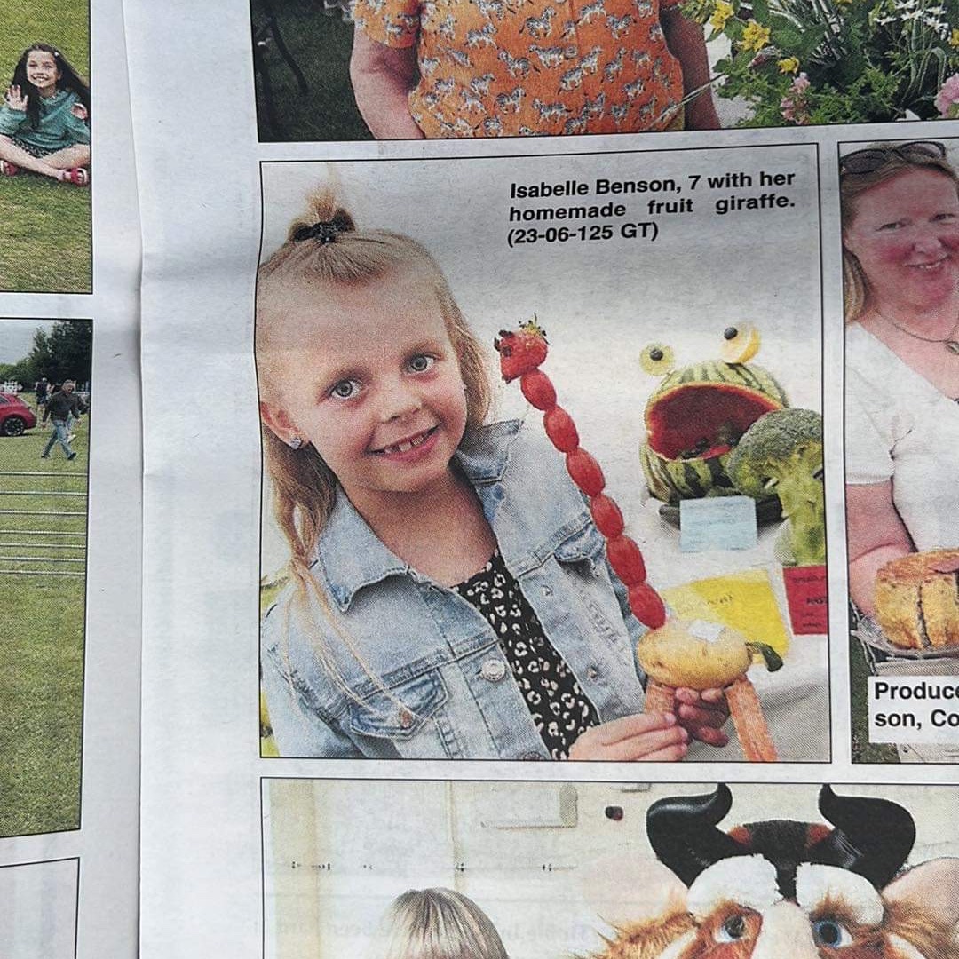 BensonKaprice's tweet photo. Isabelle is in the Goole Times paper for one of her Eastrington Show entries! 🍅 🥕 🦒 @GilberdykeRocks https://t.co/OFmRoCLCbd