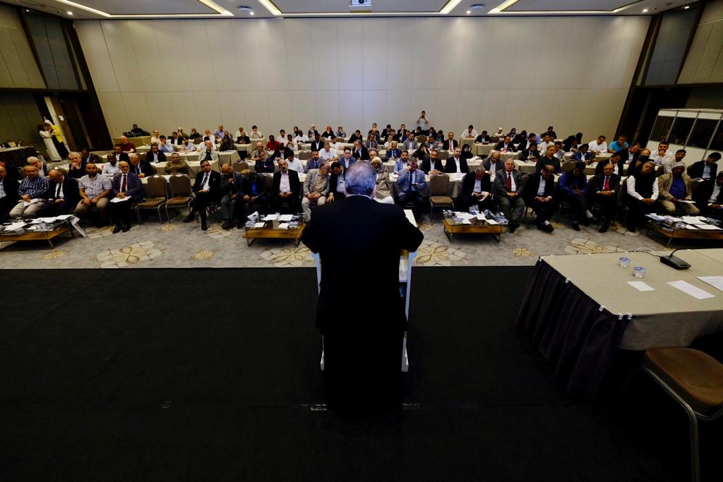 9. Seçimli Genel Kurul Toplantımız sona erdi. Görev süresi sona eren Av. Ali Kurt Bey teşekkür konuşmalarını yapıyorlar.