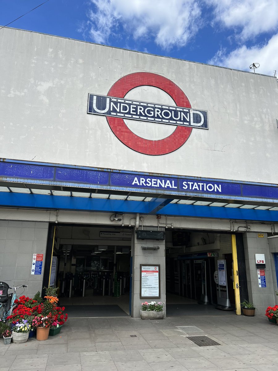 CillianAFC's tweet image. Arsenal fans with less than 1000 followers?  Follow me, Reply to this tweet with 🔴⚪ retweet this tweet and let's follow each-other back.